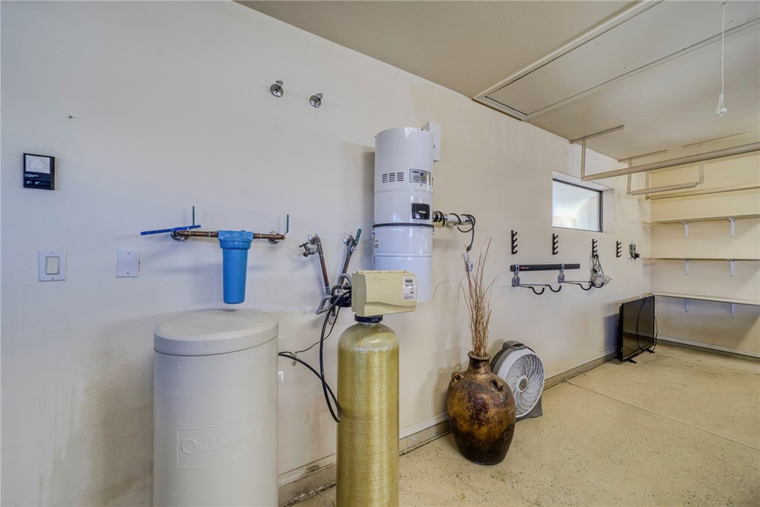 2062 E Lago Grande Cove