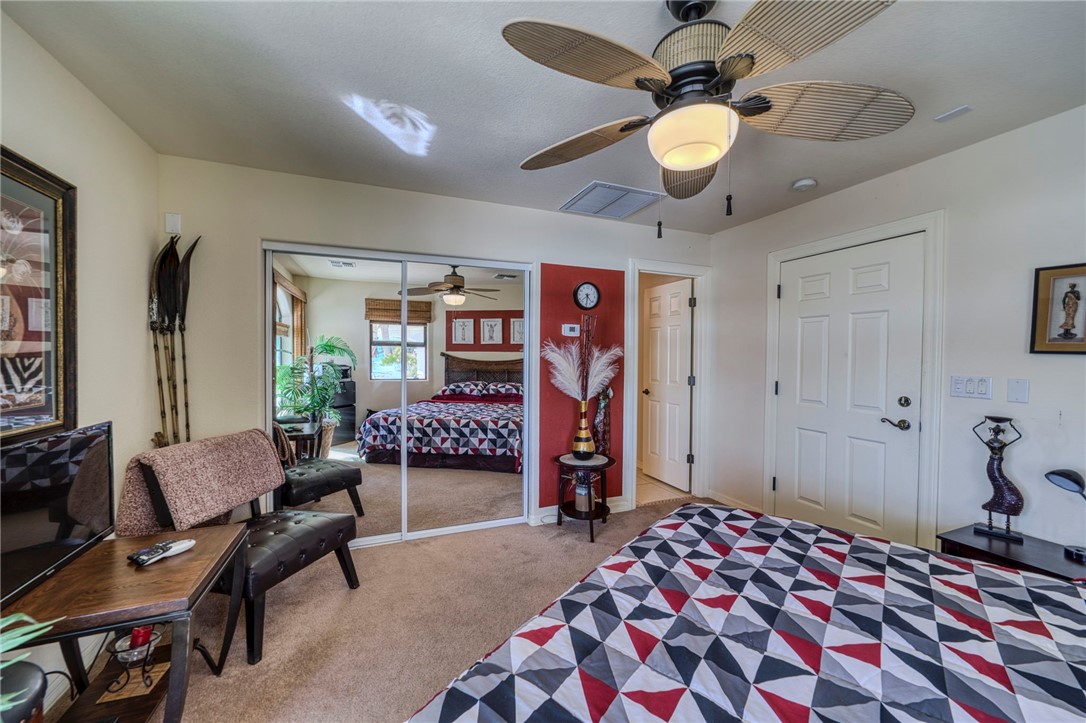 2062 E Lago Grande Cove