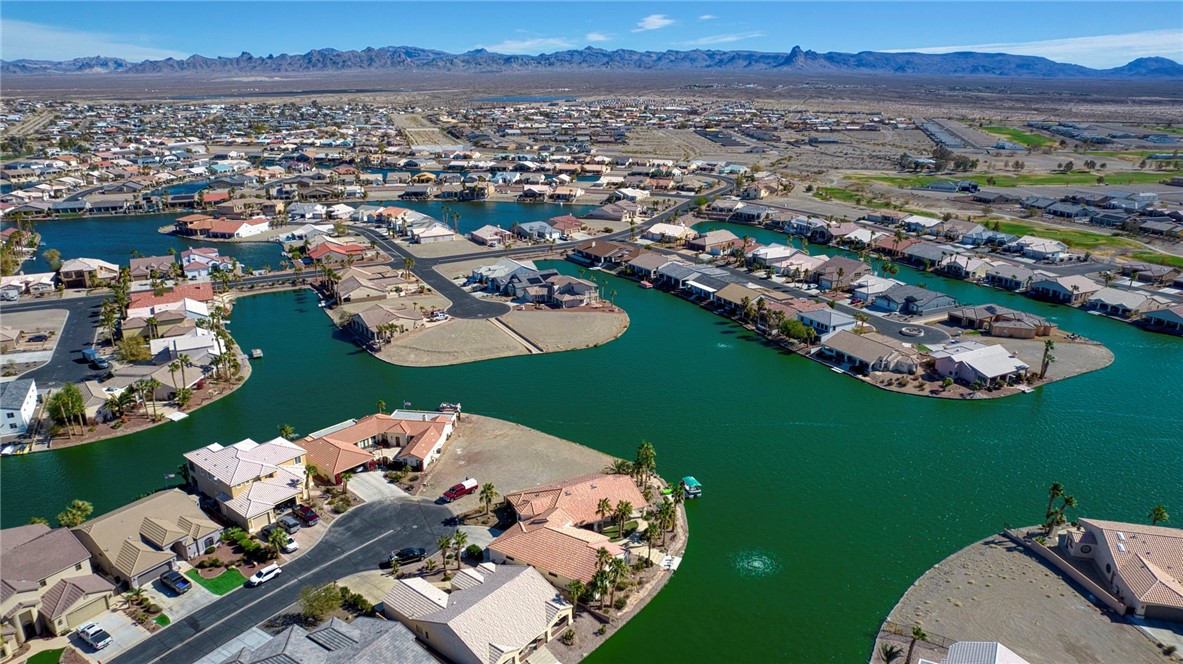 2062 E Lago Grande Cove