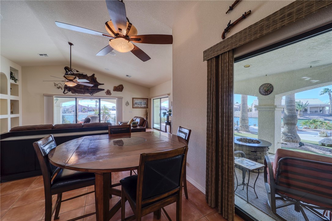 2062 E Lago Grande Cove