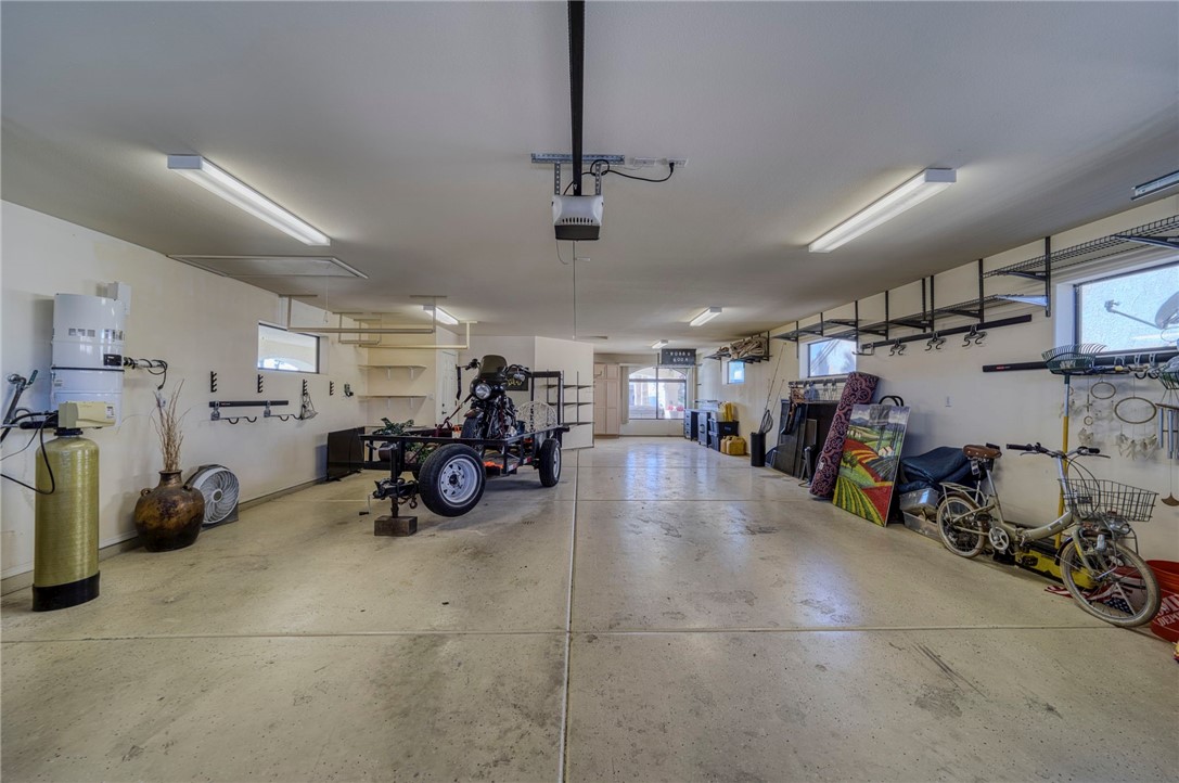 2062 E Lago Grande Cove