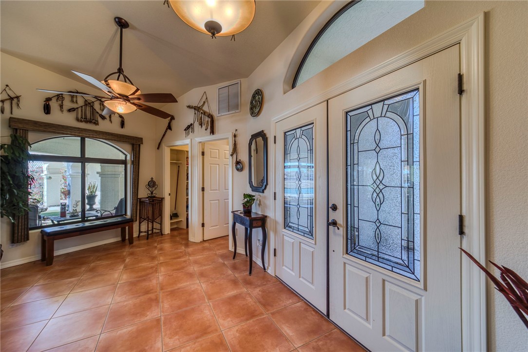 2062 E Lago Grande Cove