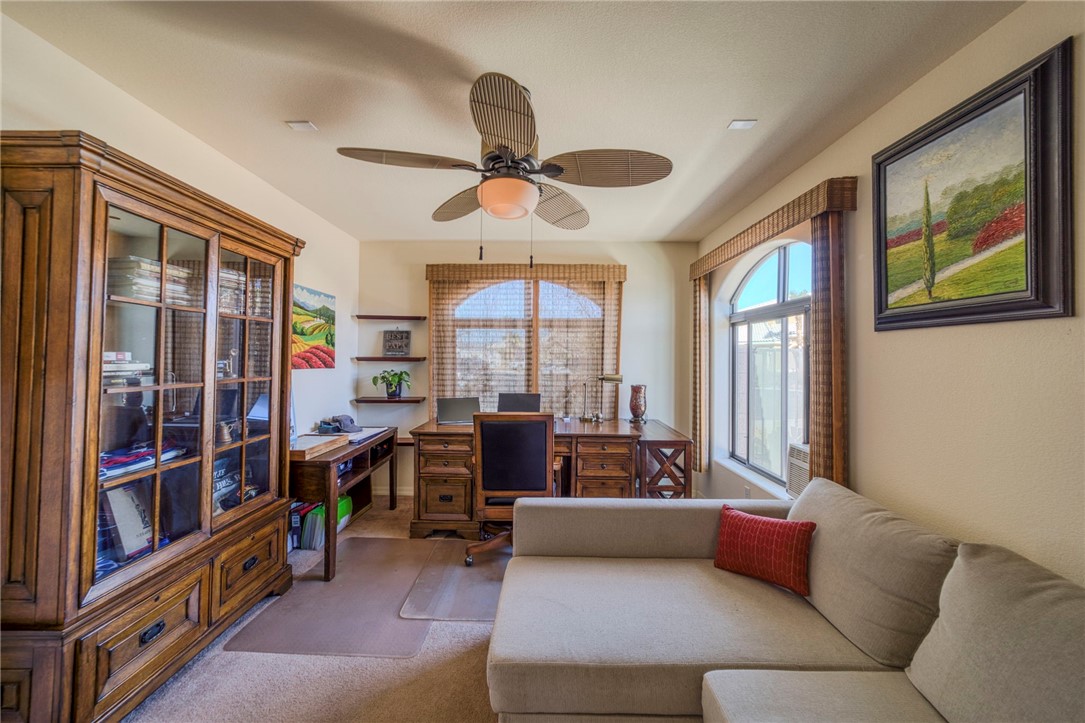 2062 E Lago Grande Cove