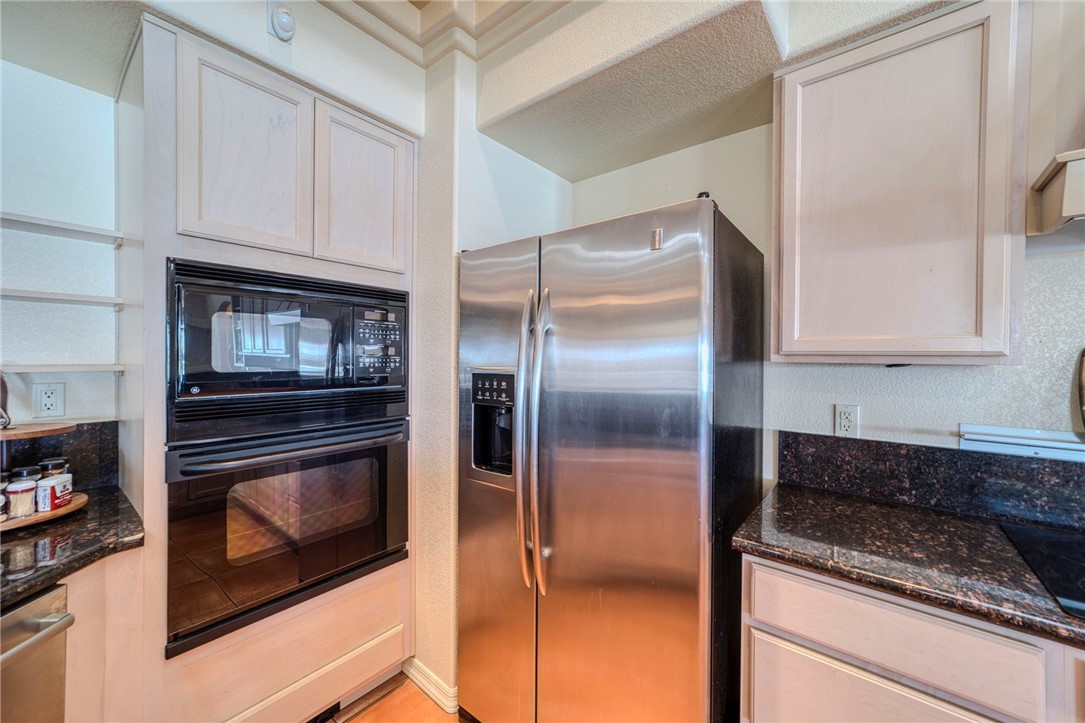 2062 E Lago Grande Cove