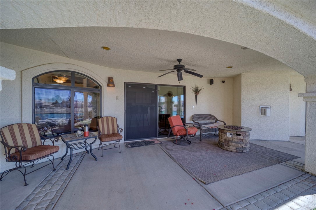 2062 E Lago Grande Cove