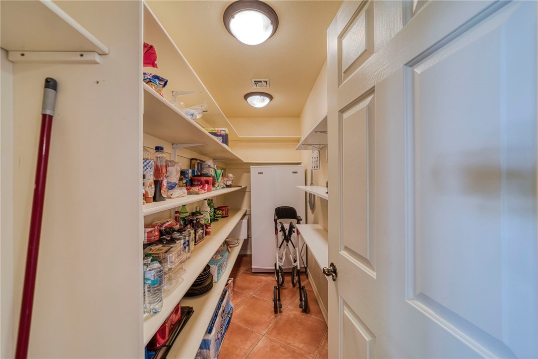 2062 E Lago Grande Cove