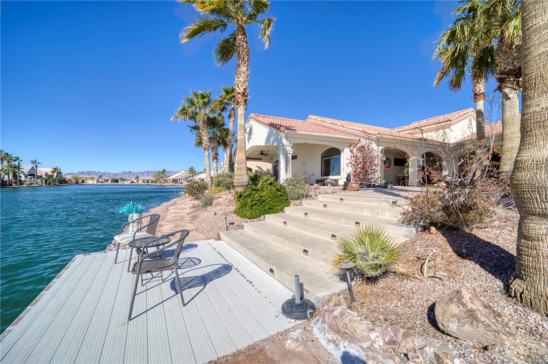 2062 E Lago Grande Cove