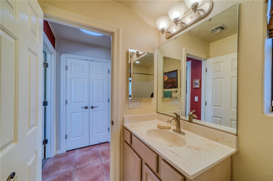 2062 E Lago Grande Cove