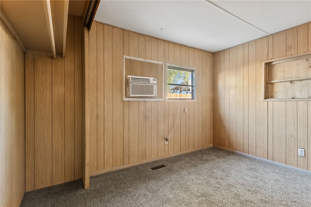 587 Harbor Drive