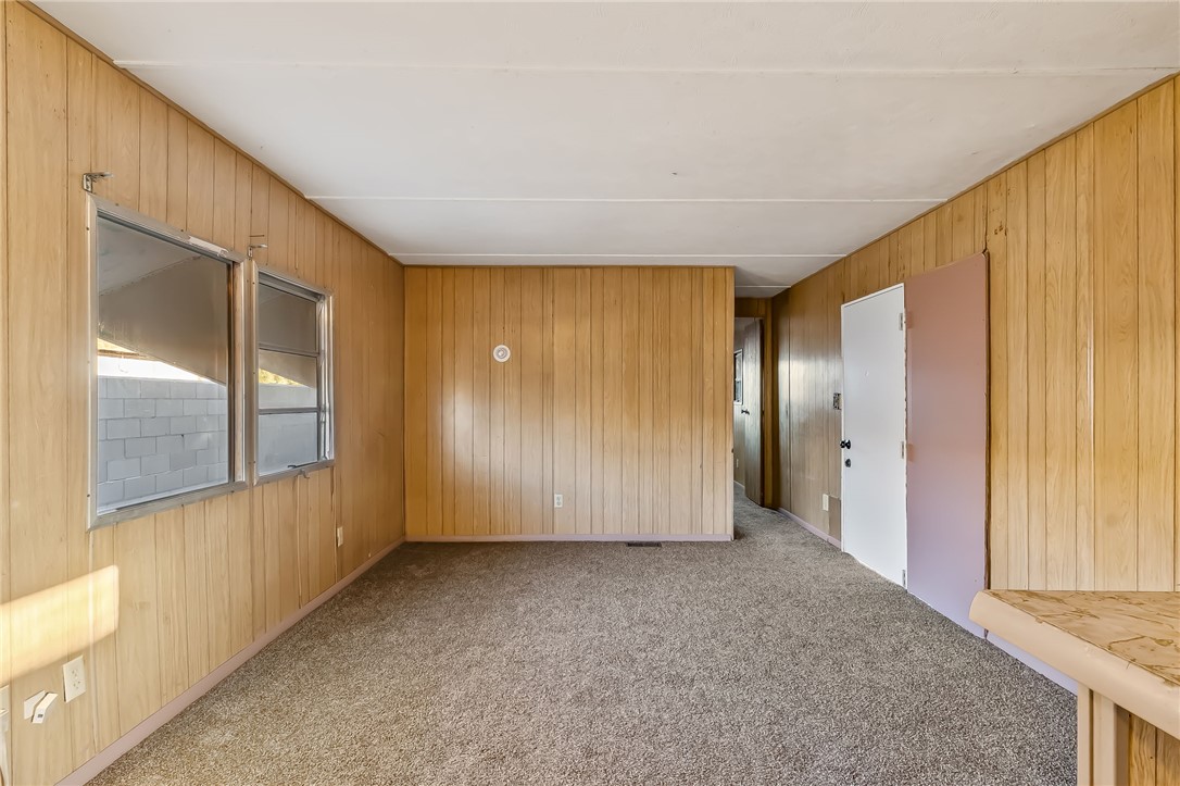 587 Harbor Drive