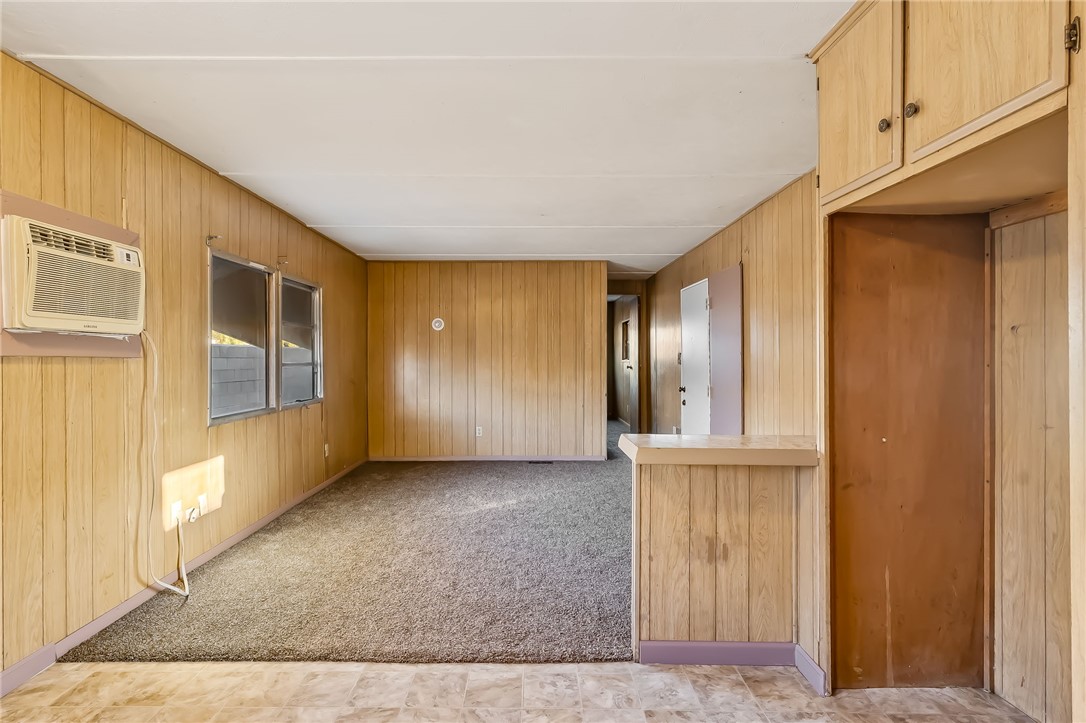 587 Harbor Drive