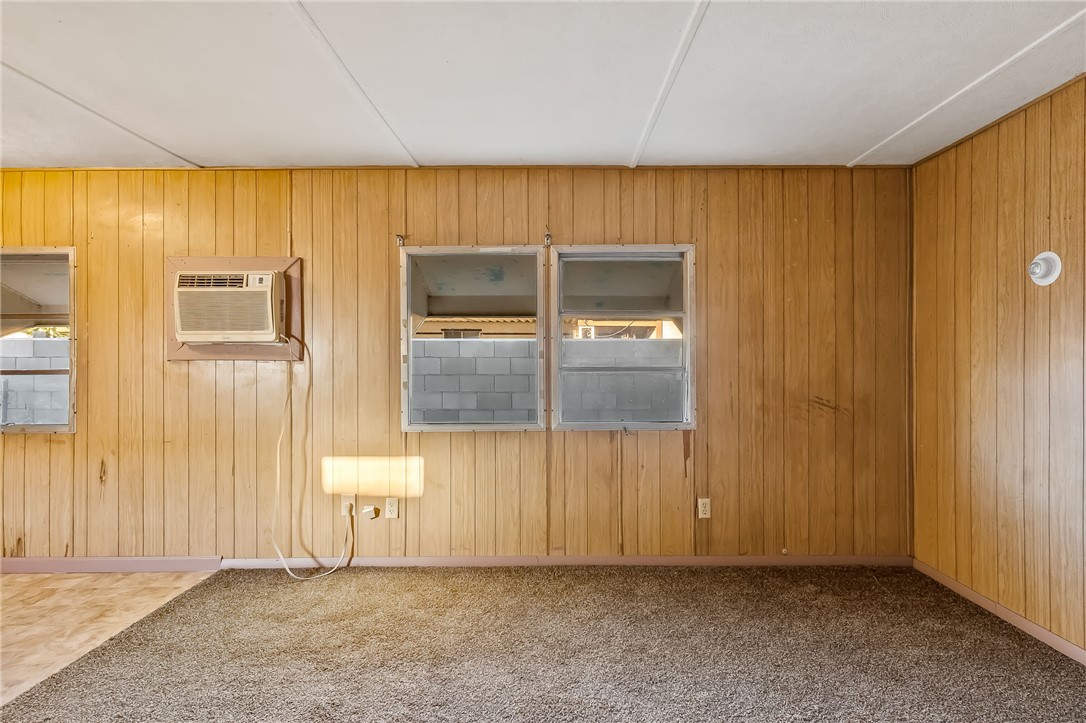 587 Harbor Drive