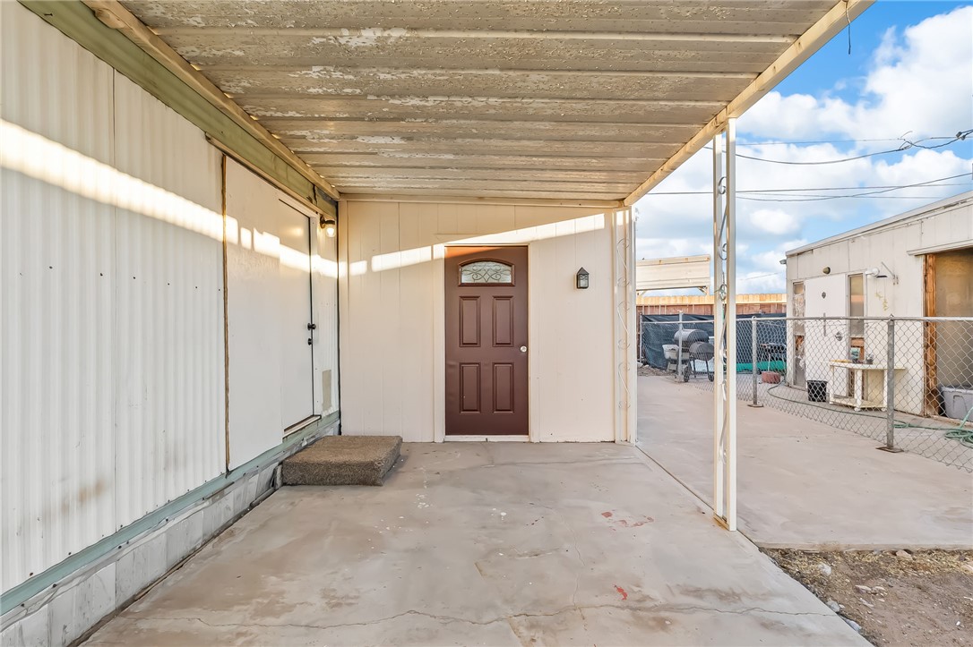 587 Harbor Drive