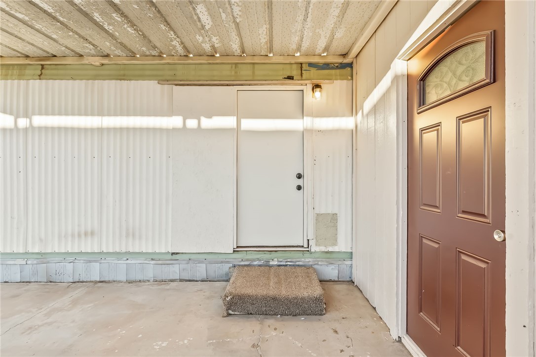 587 Harbor Drive