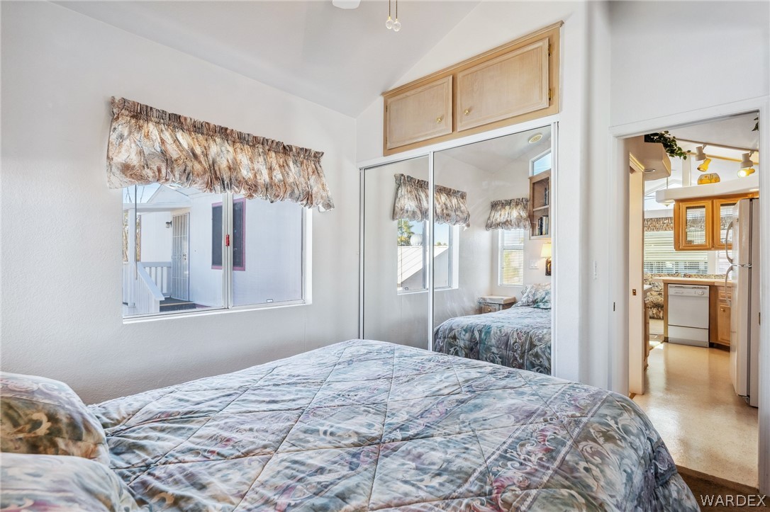 2000 Ramar Road 211