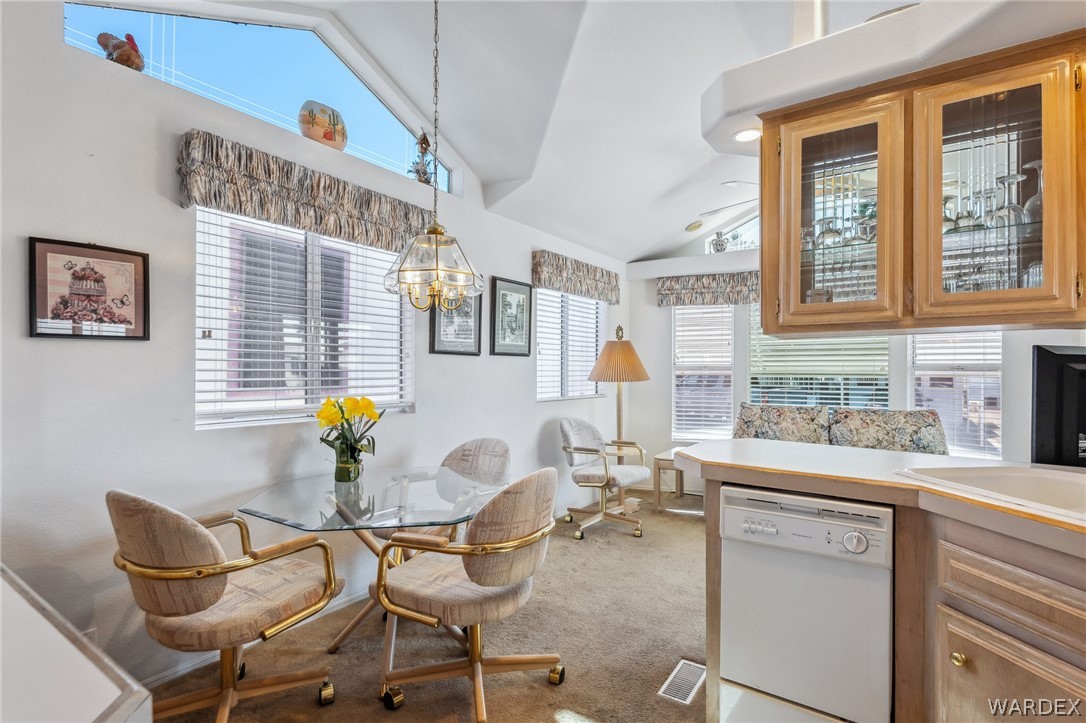 2000 Ramar Road 211