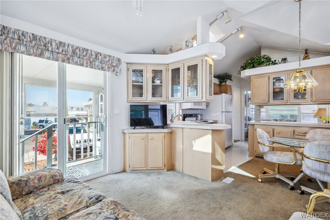 2000 Ramar Road 211