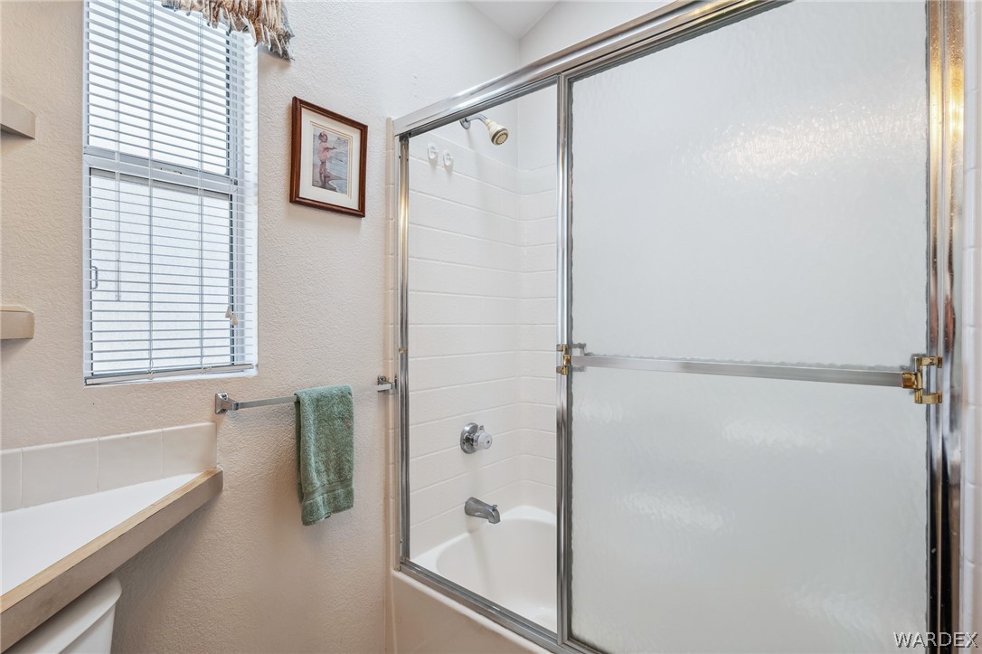 2000 Ramar Road 211