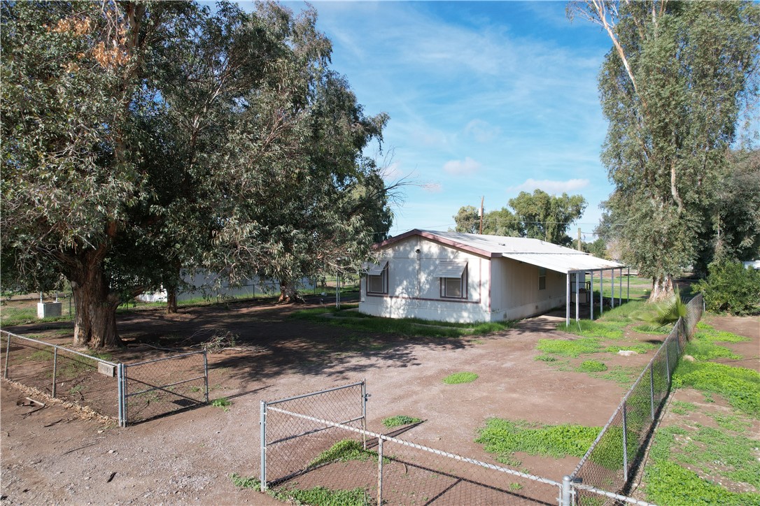 2039 E Lone Star Drive