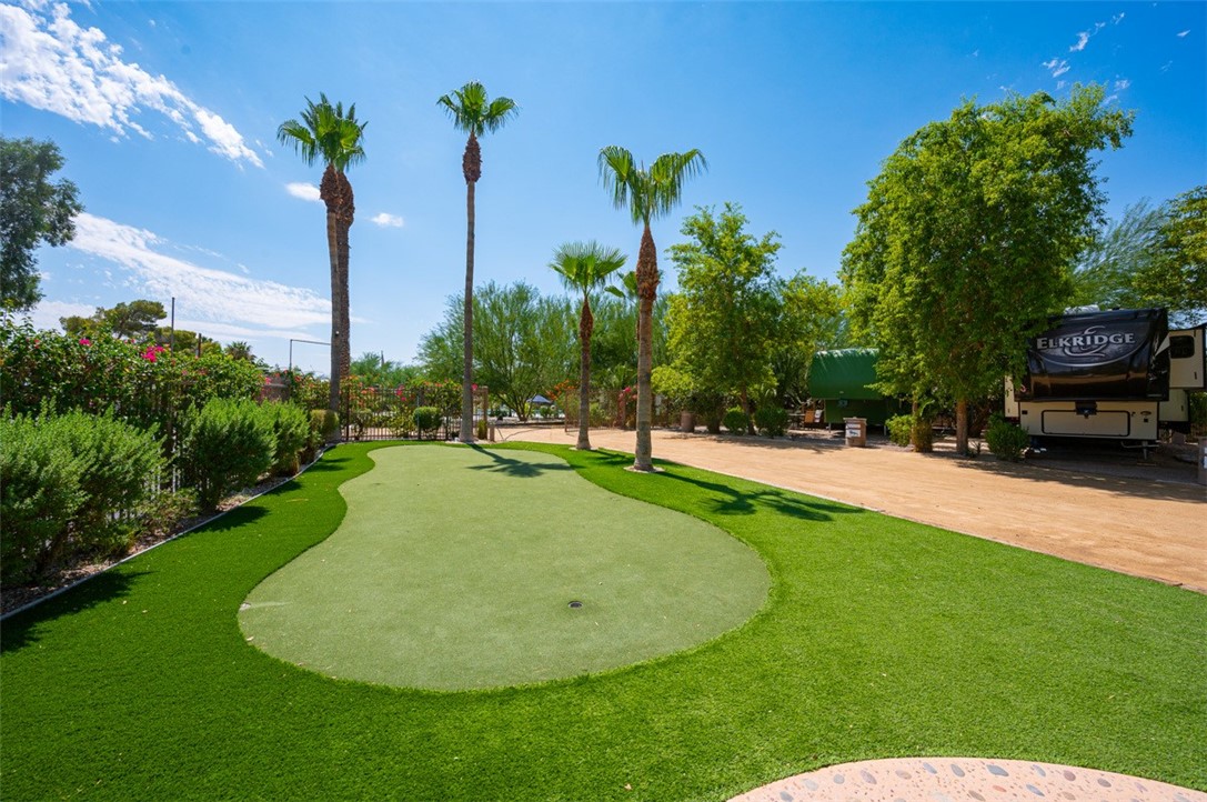 2193 Riviera Loop
