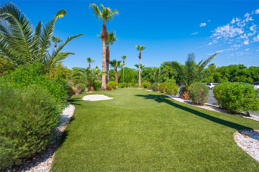 2193 Riviera Loop