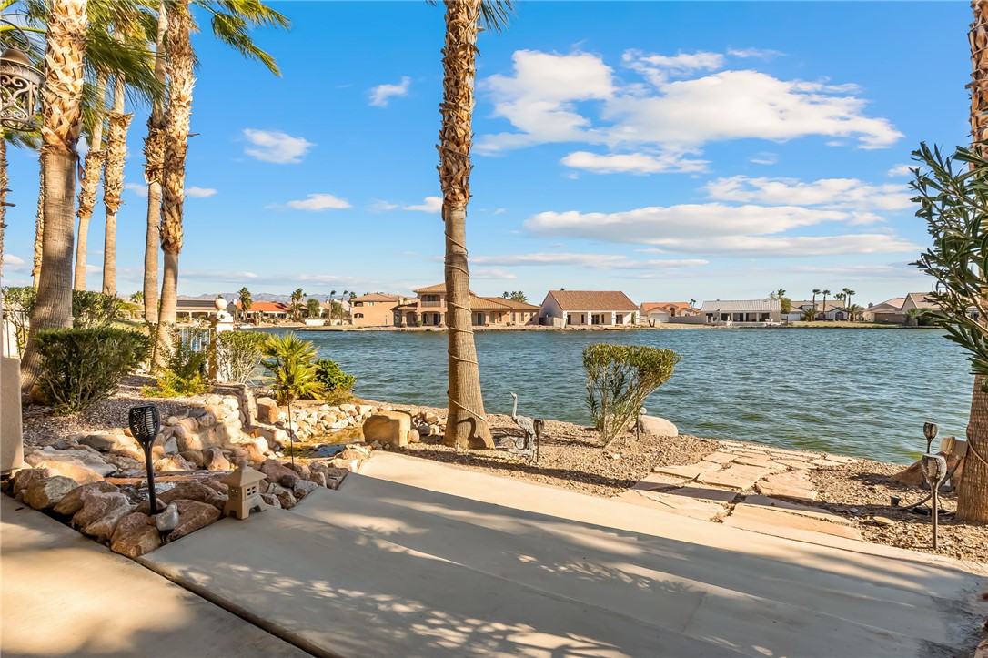 6114 S Los Lagos Circle