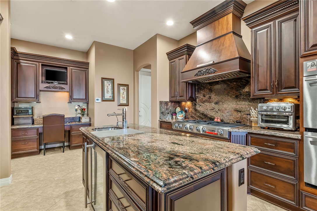 6114 S Los Lagos Circle