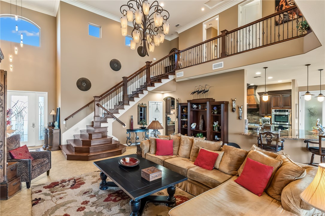 6114 S Los Lagos Circle