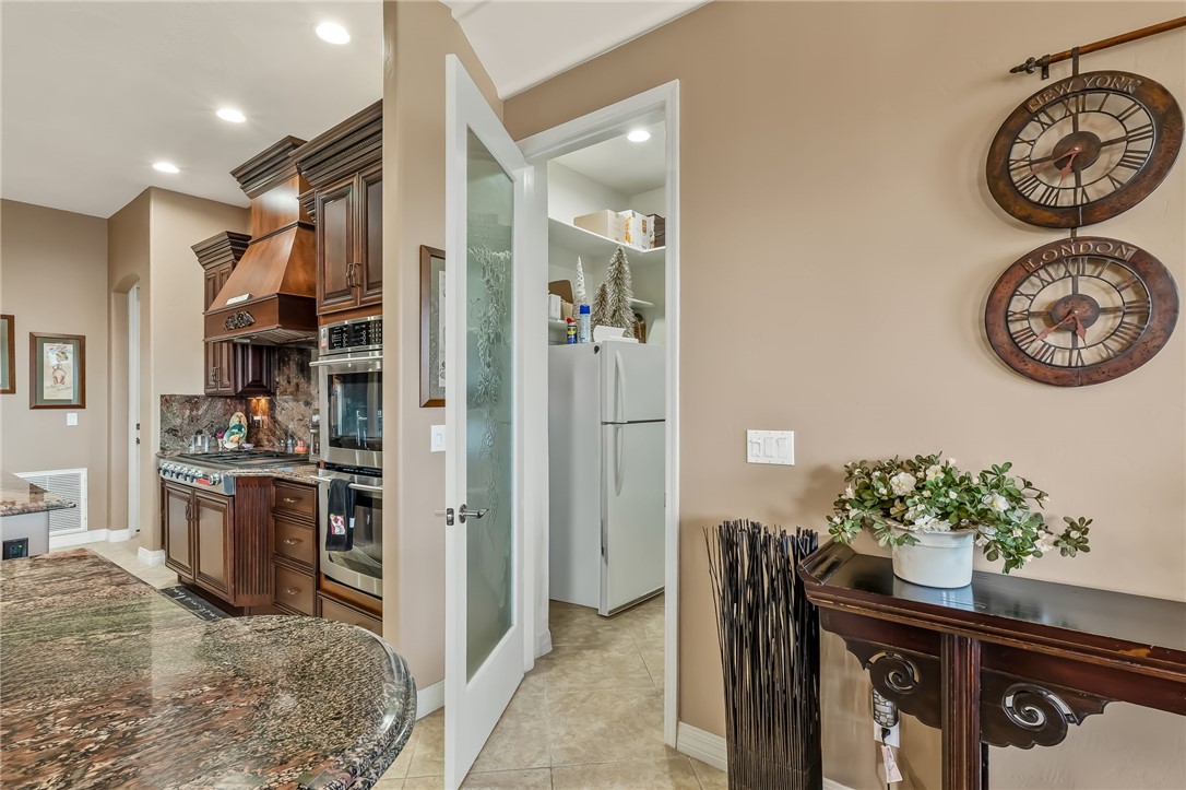 6114 S Los Lagos Circle