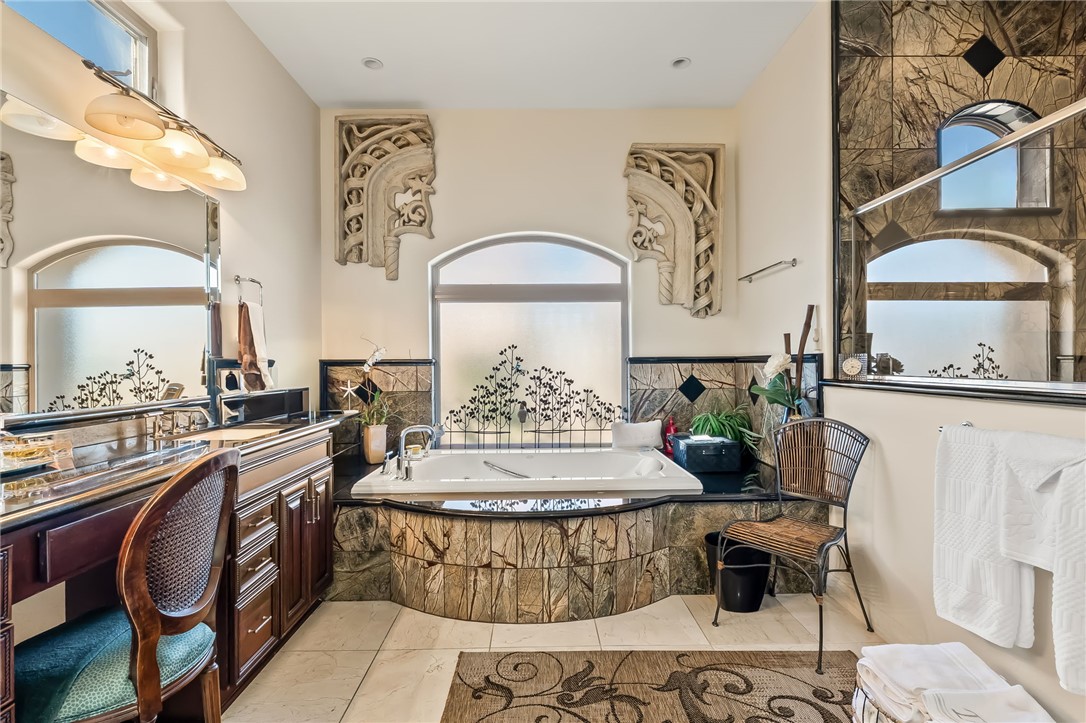 6114 S Los Lagos Circle