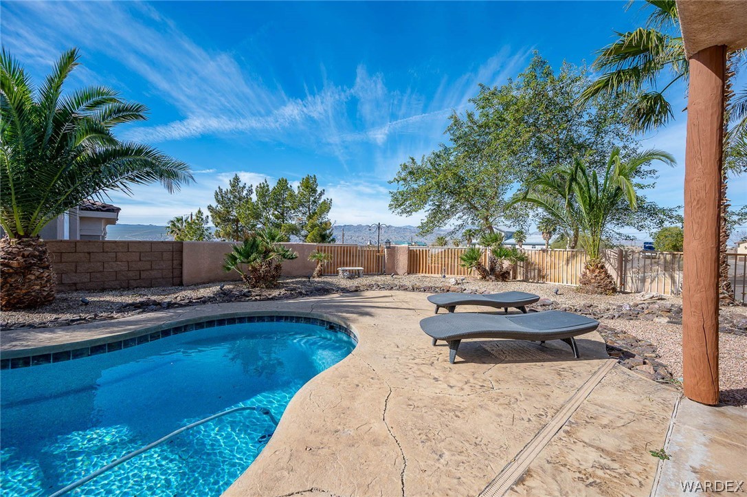 1748 Havasupai Drive