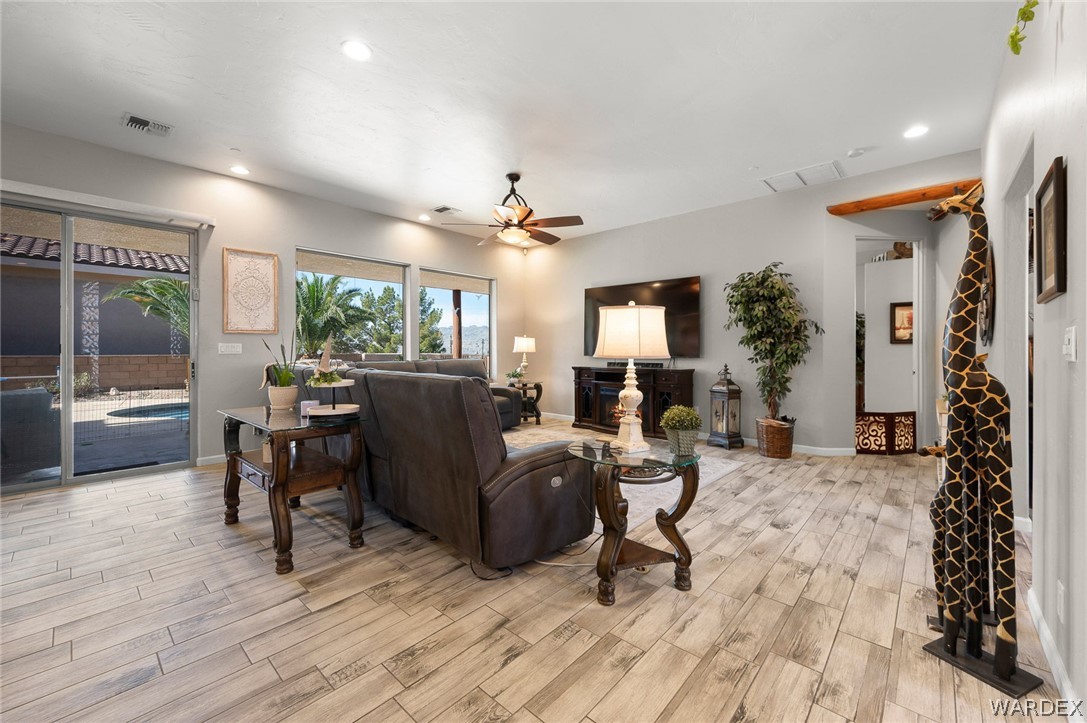 1748 Havasupai Drive