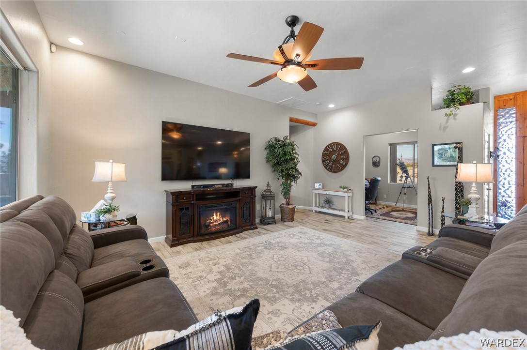 1748 Havasupai Drive
