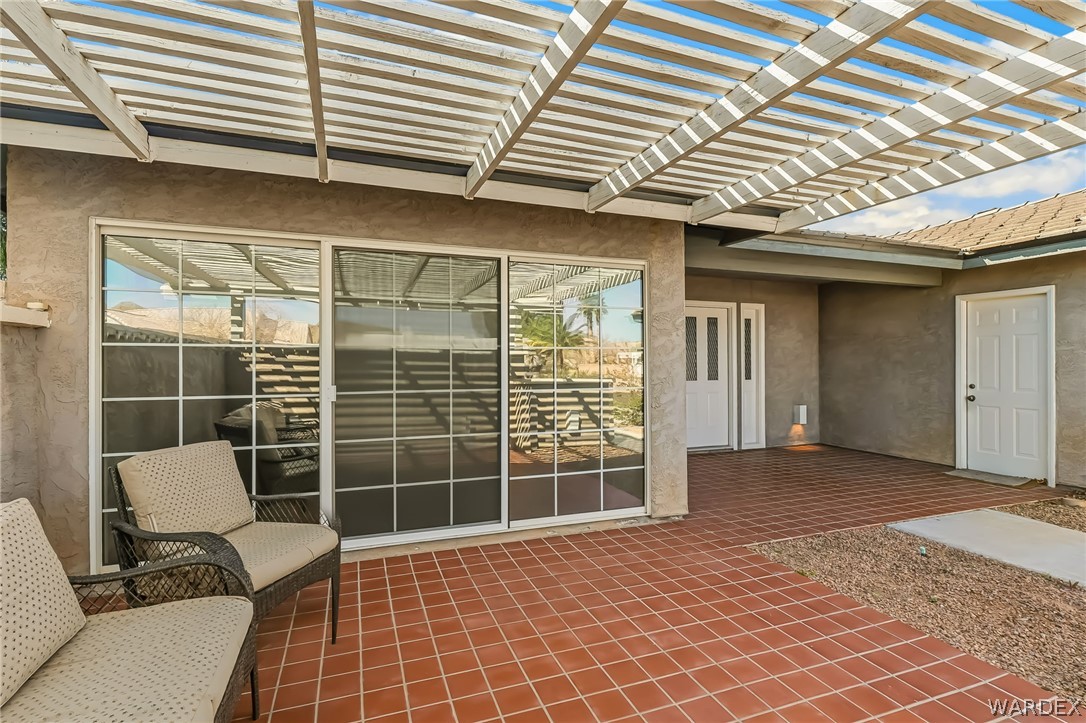 1236 Country Club Cove
