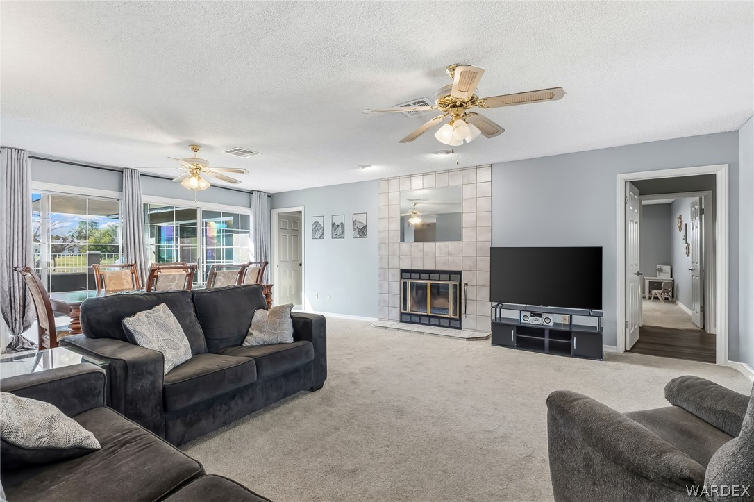 1236 Country Club Cove