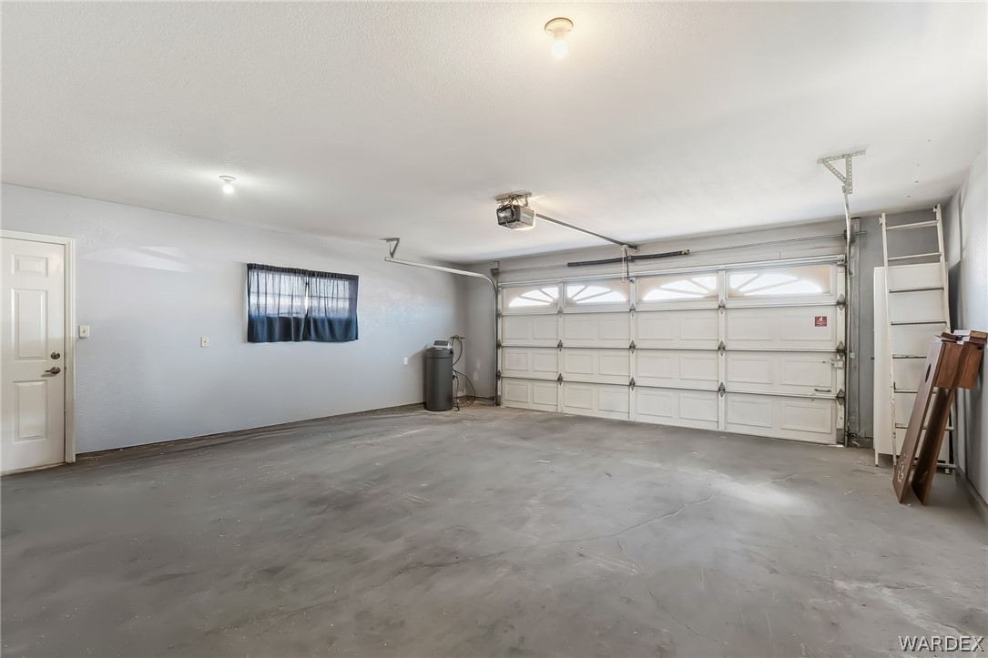 1236 Country Club Cove