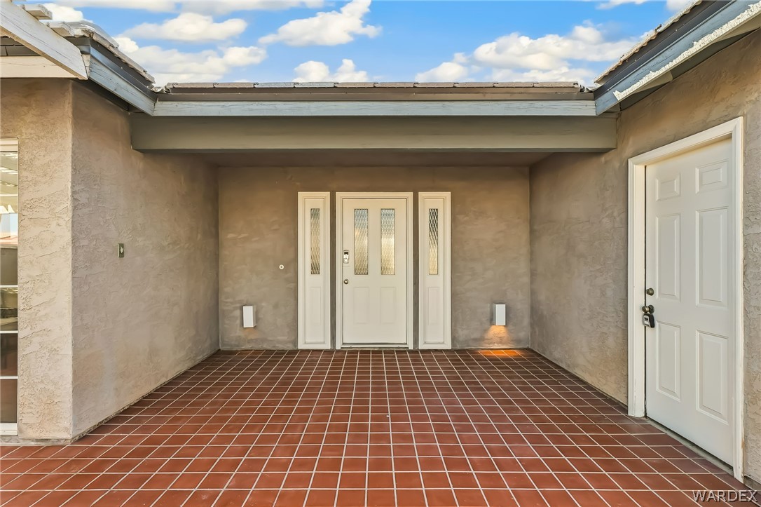 1236 Country Club Cove