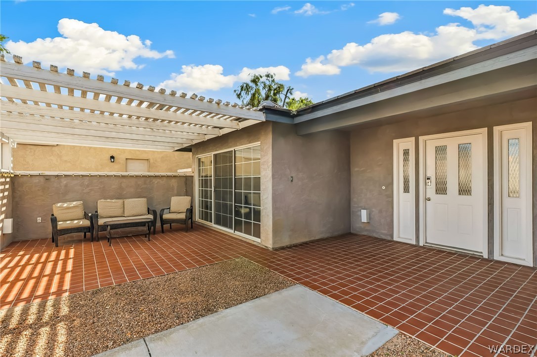 1236 Country Club Cove