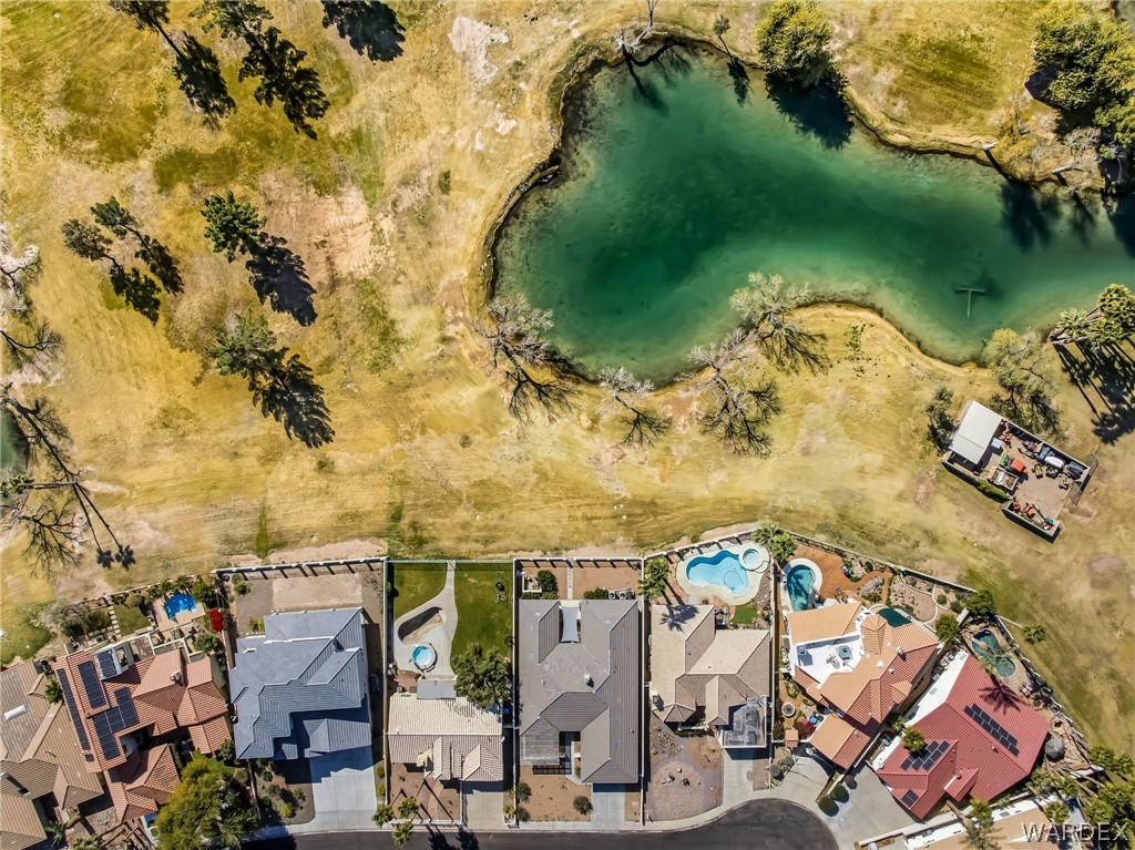1236 Country Club Cove