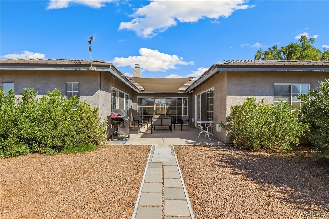1236 Country Club Cove