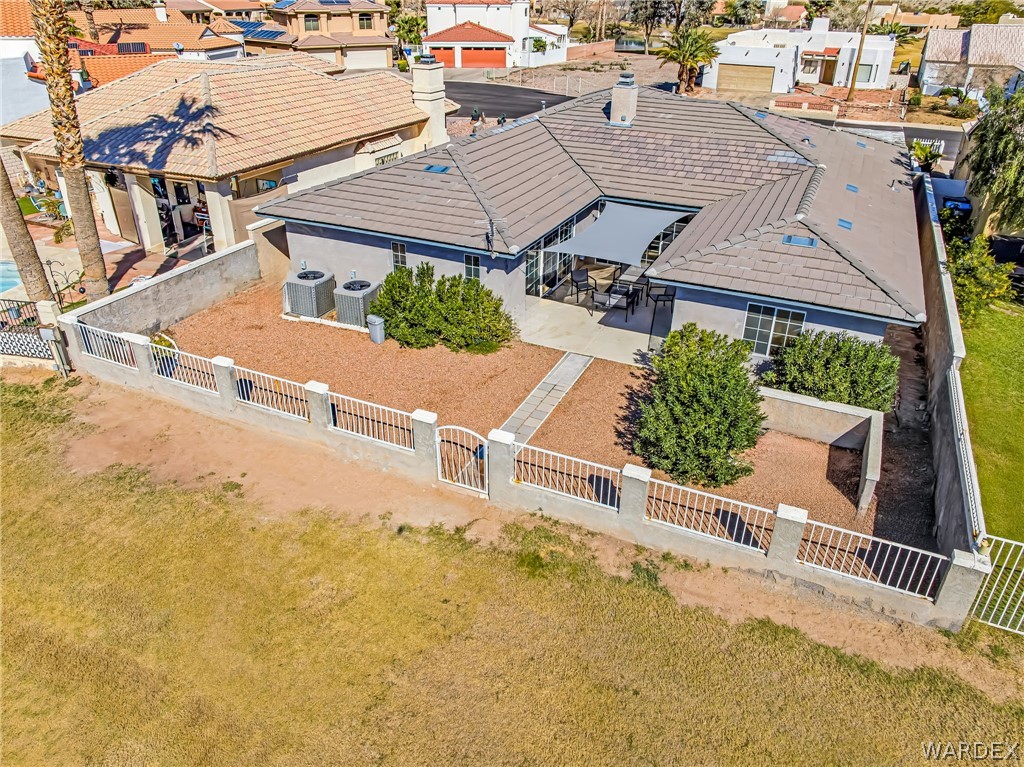 1236 Country Club Cove