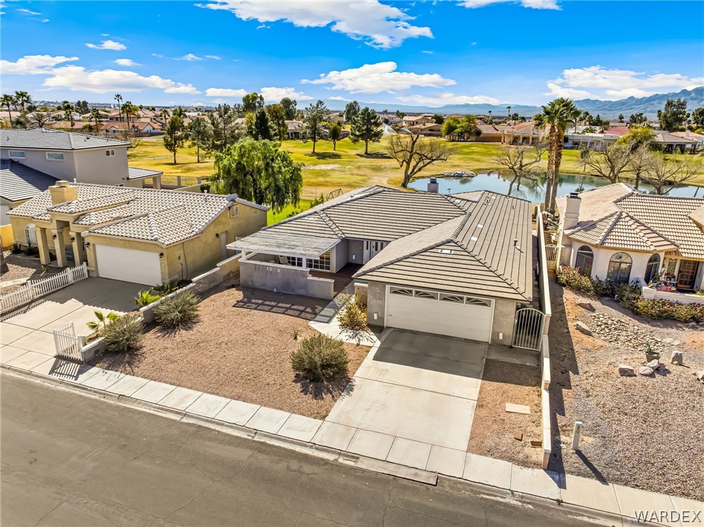 1236 Country Club Cove