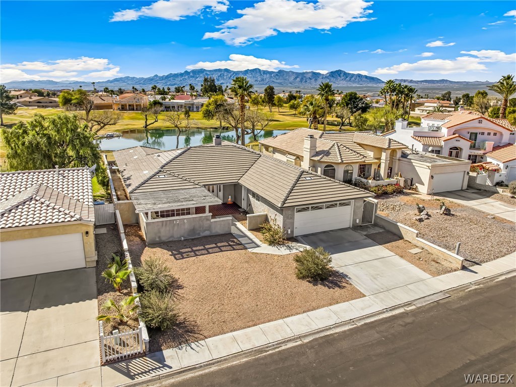 1236 Country Club Cove