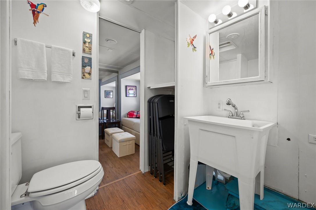 2000 Ramar Road 249