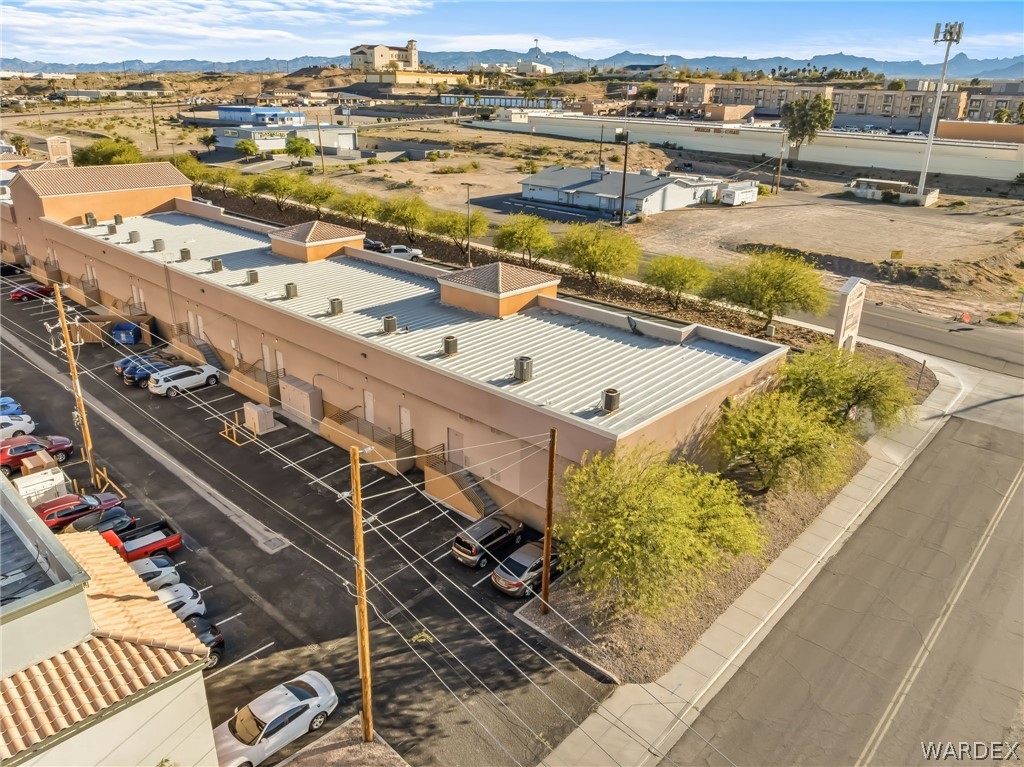 2585 Miracle Mile #128 - 129