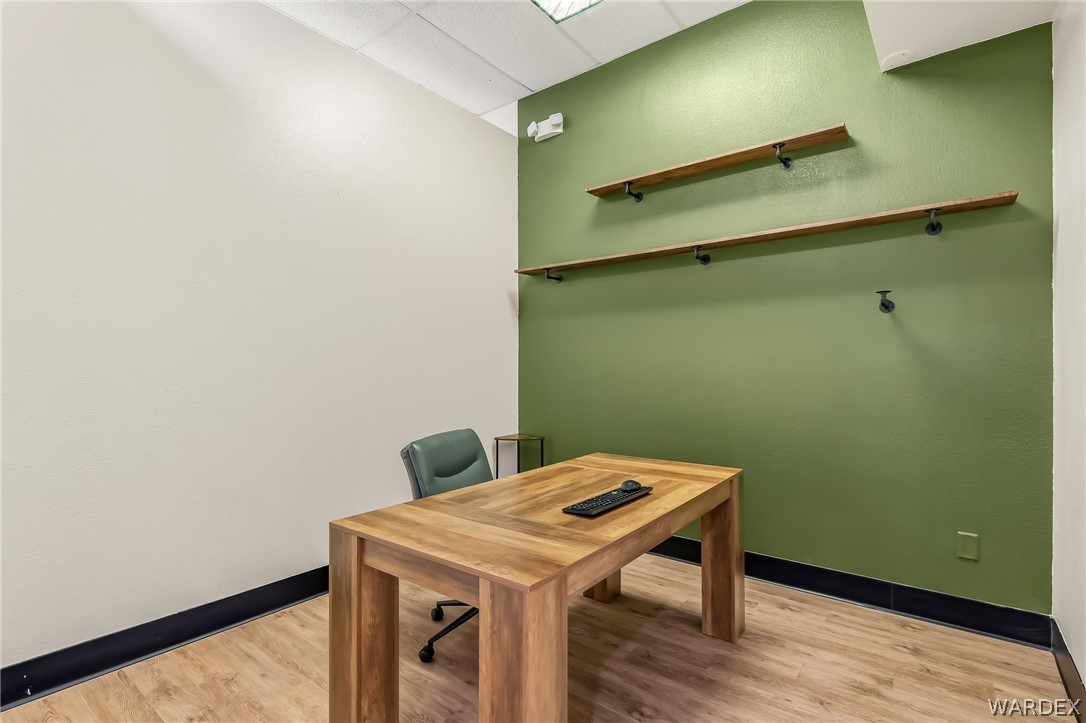2585 Miracle Mile #128 - 129
