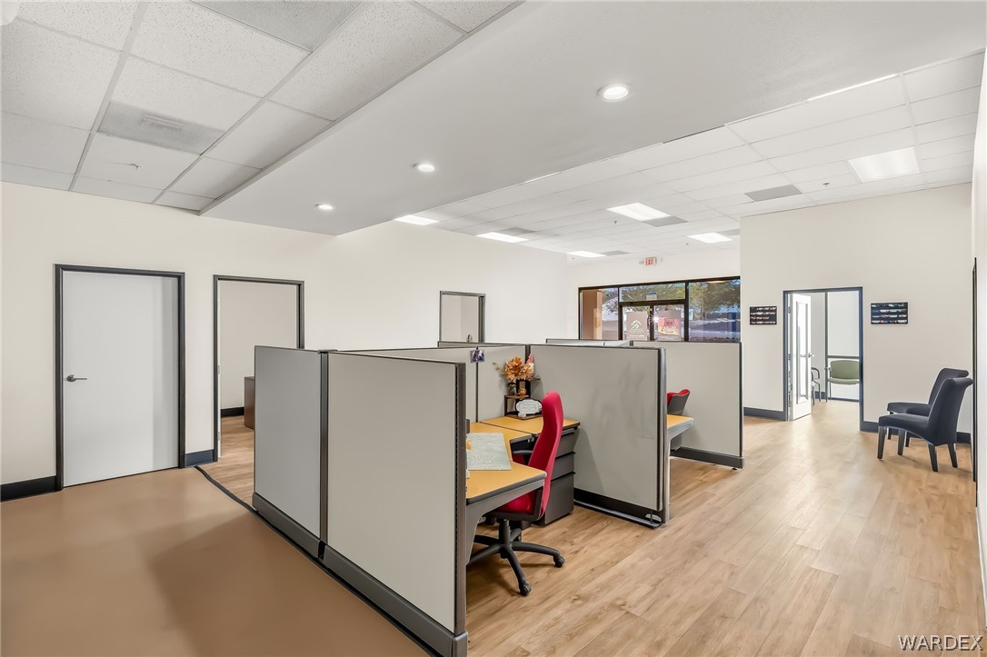 2585 Miracle Mile #128 - 129