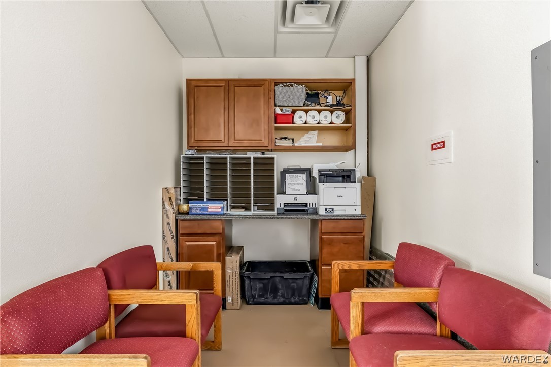 2585 Miracle Mile #128 - 129