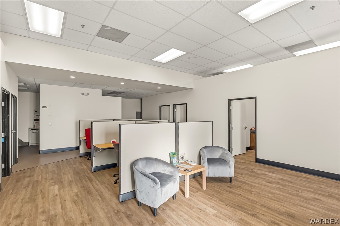 2585 Miracle Mile #128 - 129