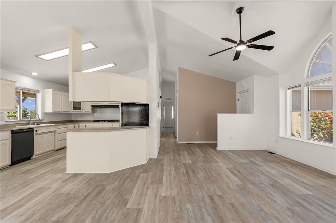 2612 E Sunrise Vista Boulevard